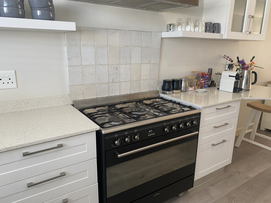 To Let 2 Bedroom Property for Rent in Van Riebeeckstrand Western Cape